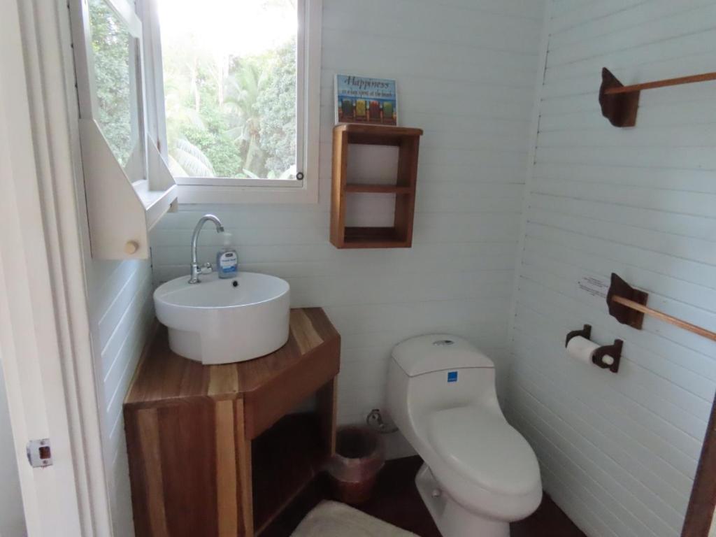 Sand Dollar Beach Bed & Breakfast Bocas del Toro Extérieur photo